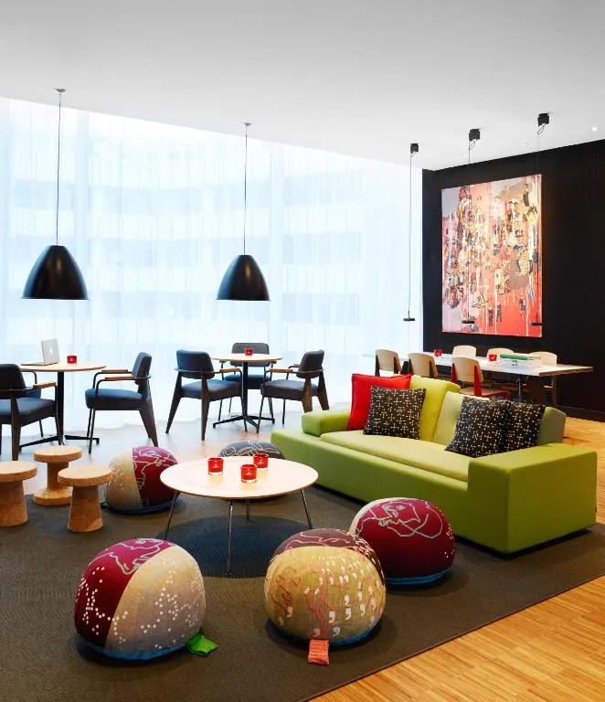 Image 4 of citizenM Rotterdam
