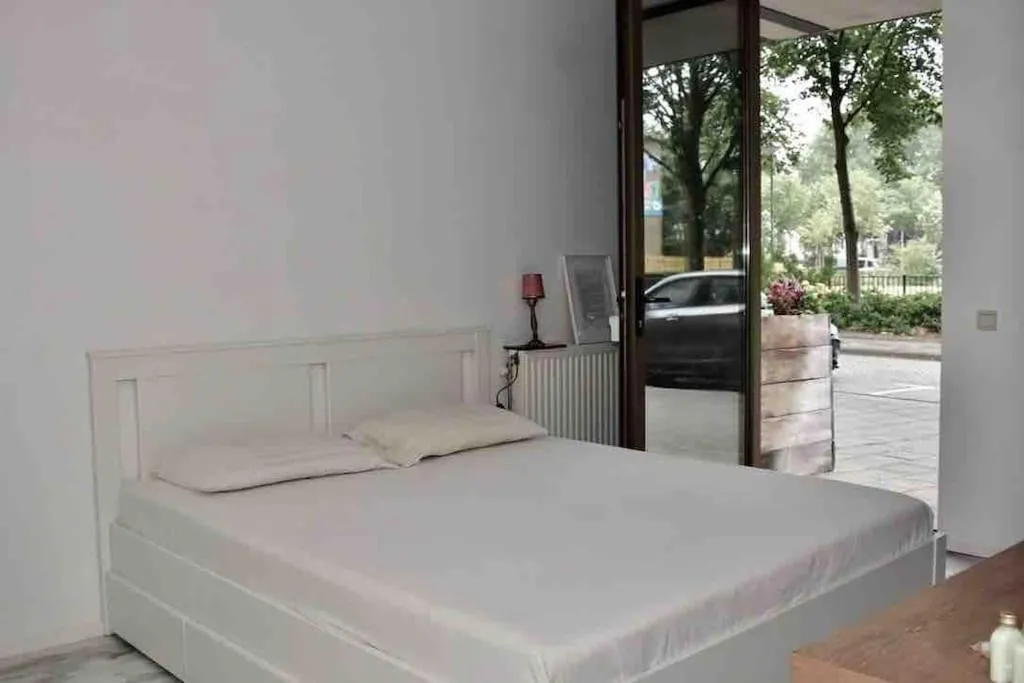 Image 2 of 010 Studio City Center Rotterdam