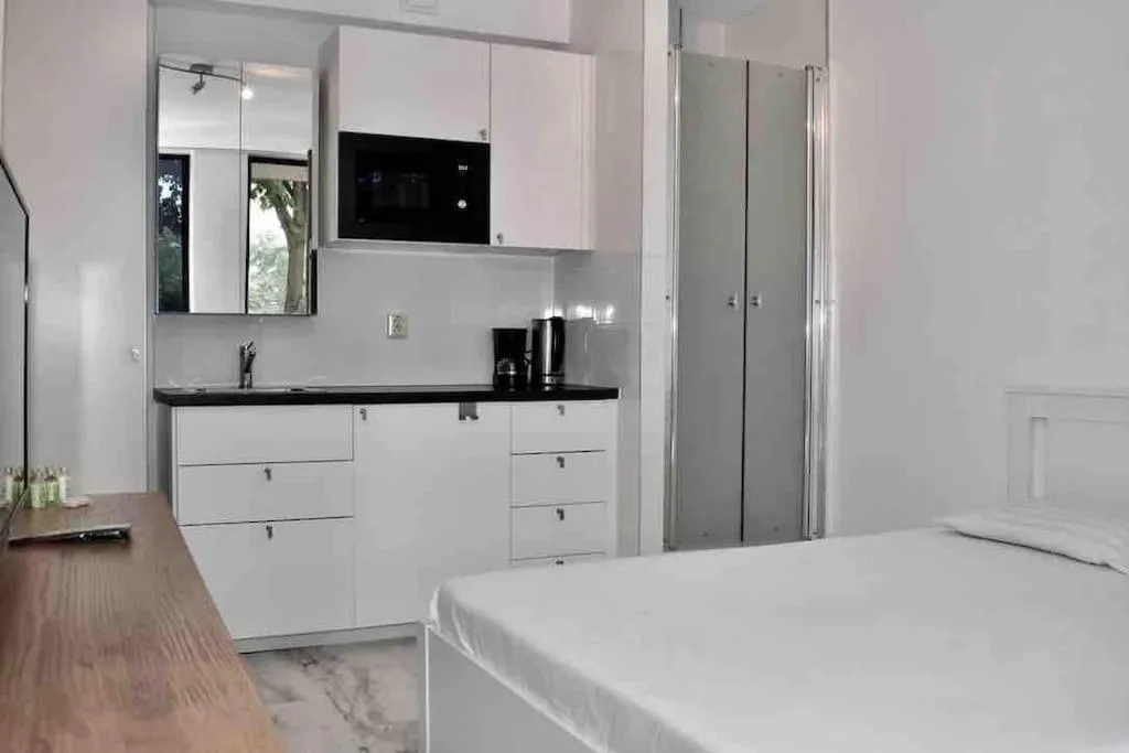 Image 1 of 010 Studio City Center Rotterdam