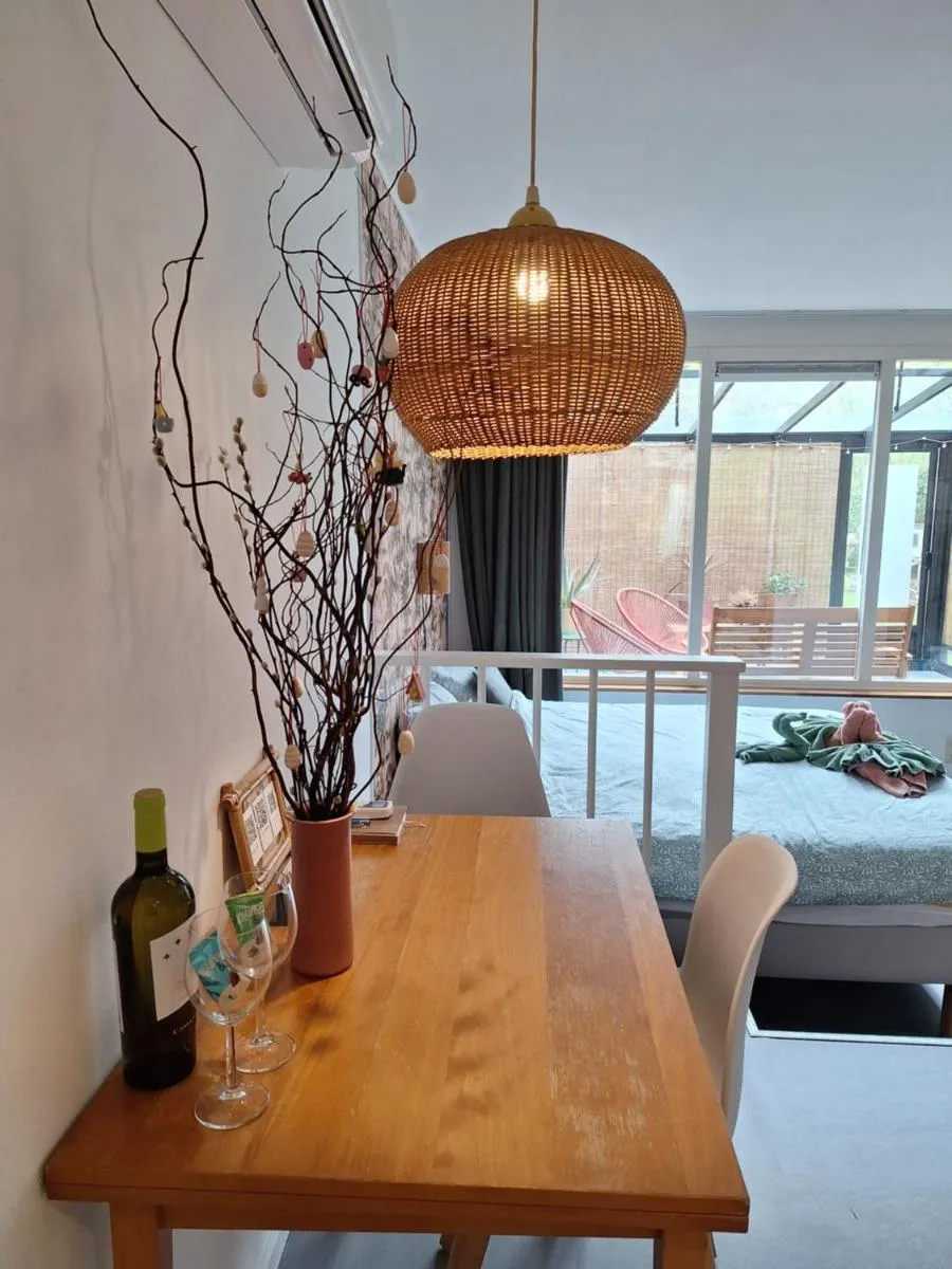 Image 2 of B&B Berglust Rotterdam met serre en gratis parkeren