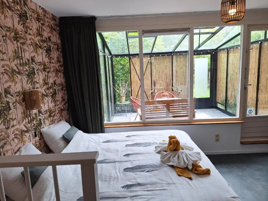 Image of B&B Berglust Rotterdam met serre en gratis parkeren