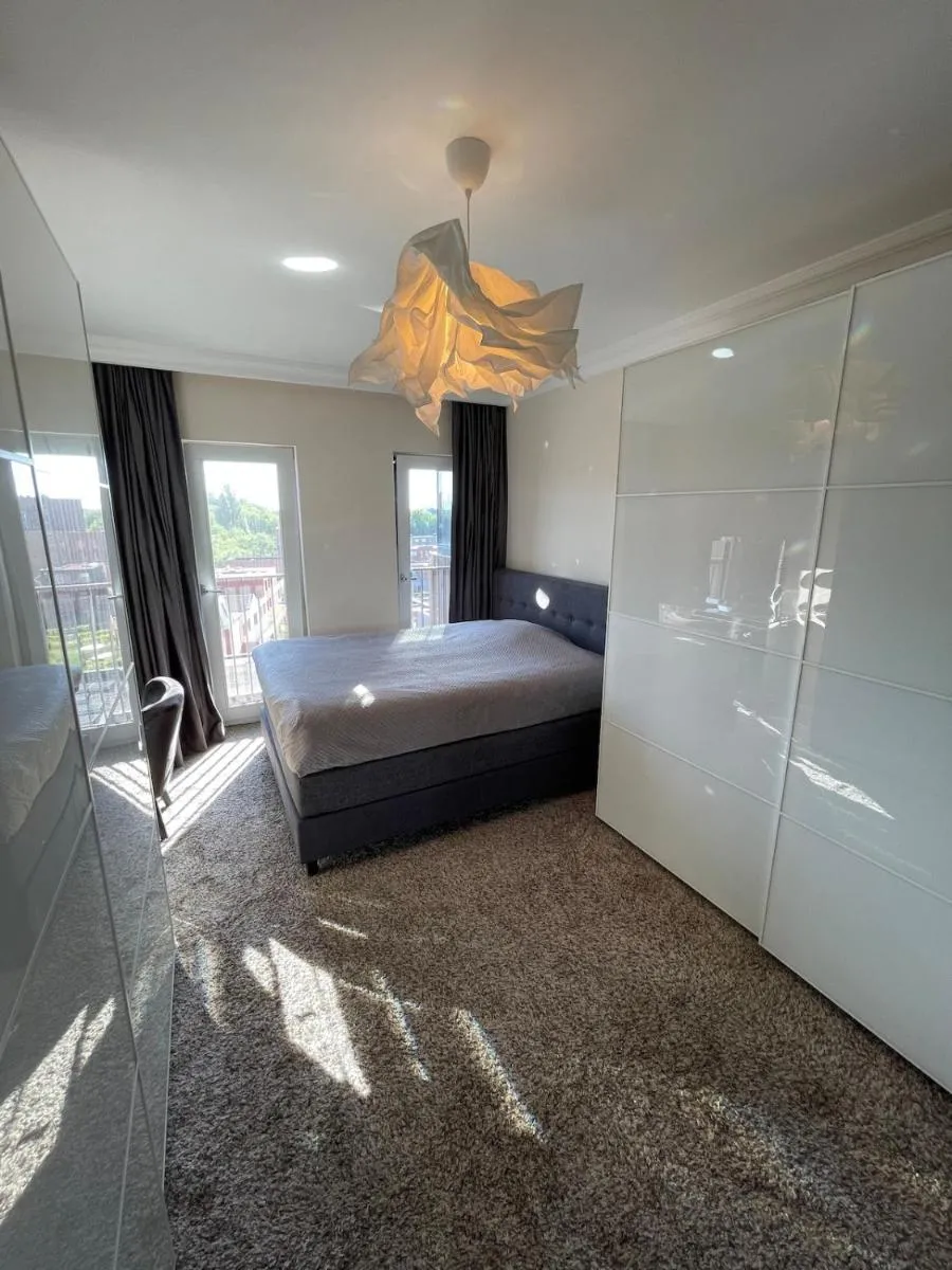 Image 6 of Beautiful luxury Apartment with Skyline