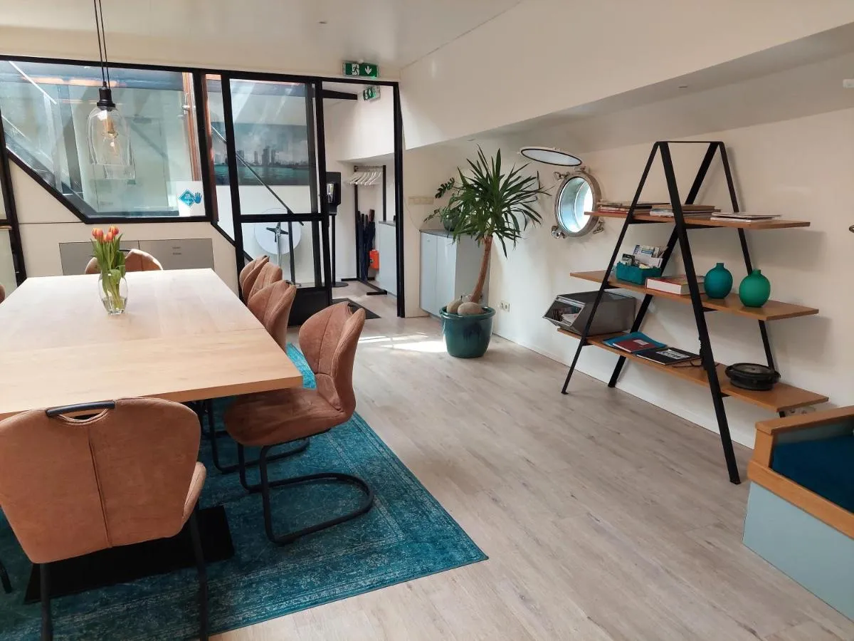 Image 3 of Boat Rooms on Water in Roterdam centrum