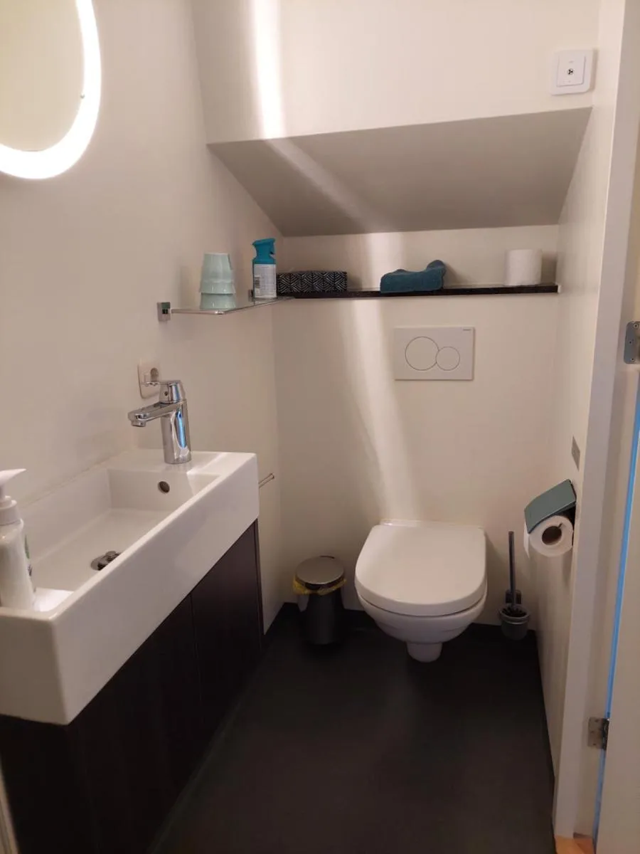 Image 5 of Boat Rooms on Water in Roterdam centrum