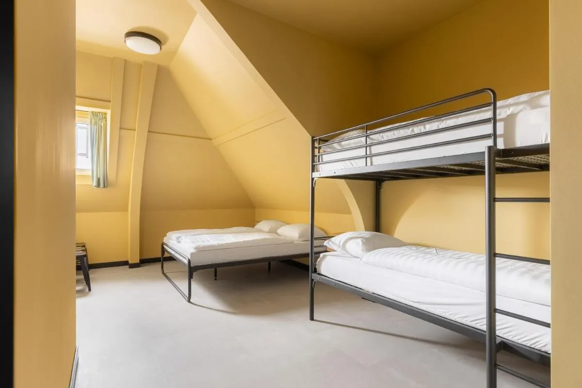 Image 4 of CoolDocks