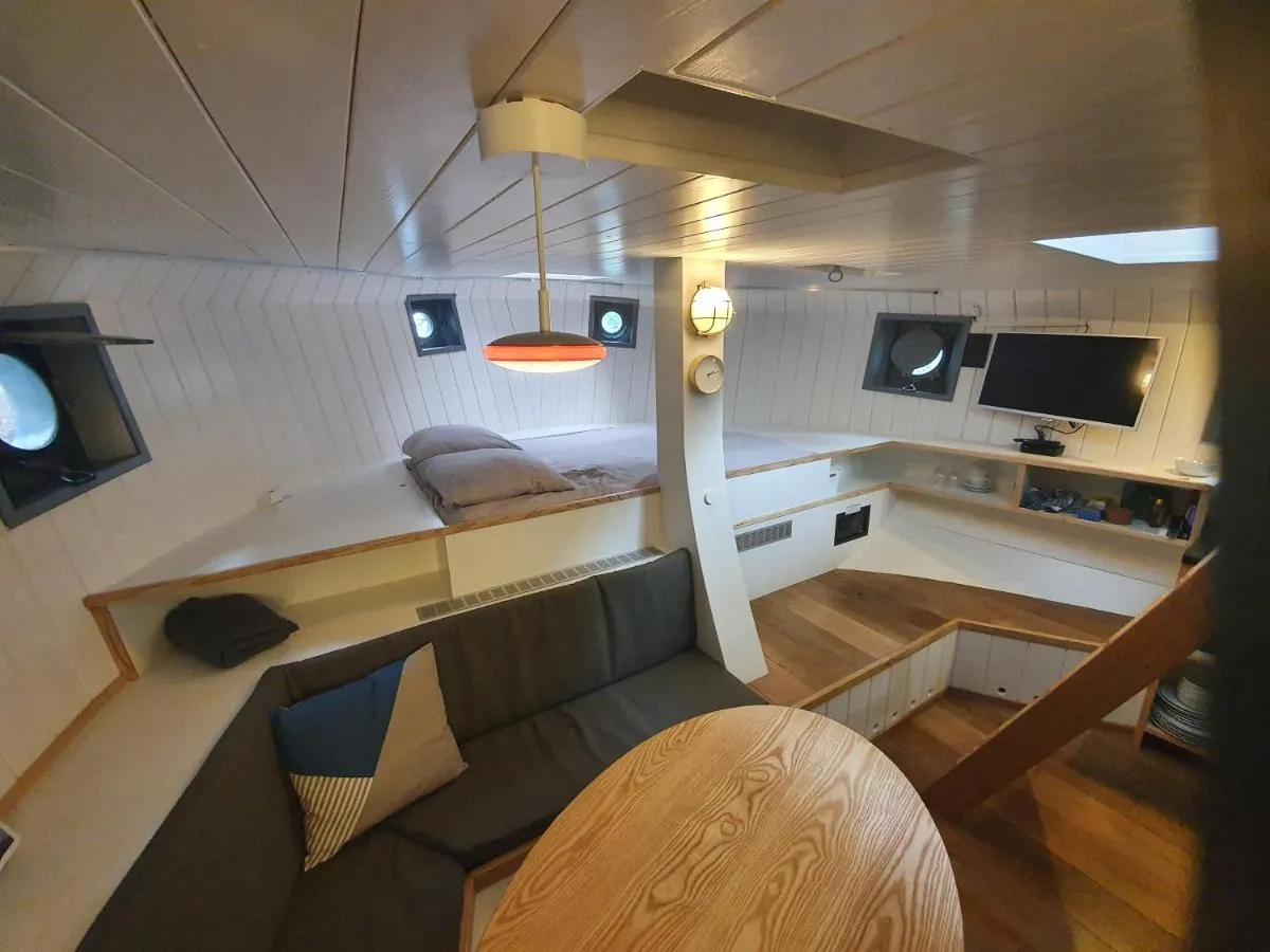 Image 2 of De Coaster & Aquarium Ponton