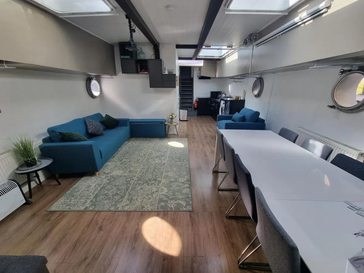 Image 4 of De Coaster & Aquarium Ponton