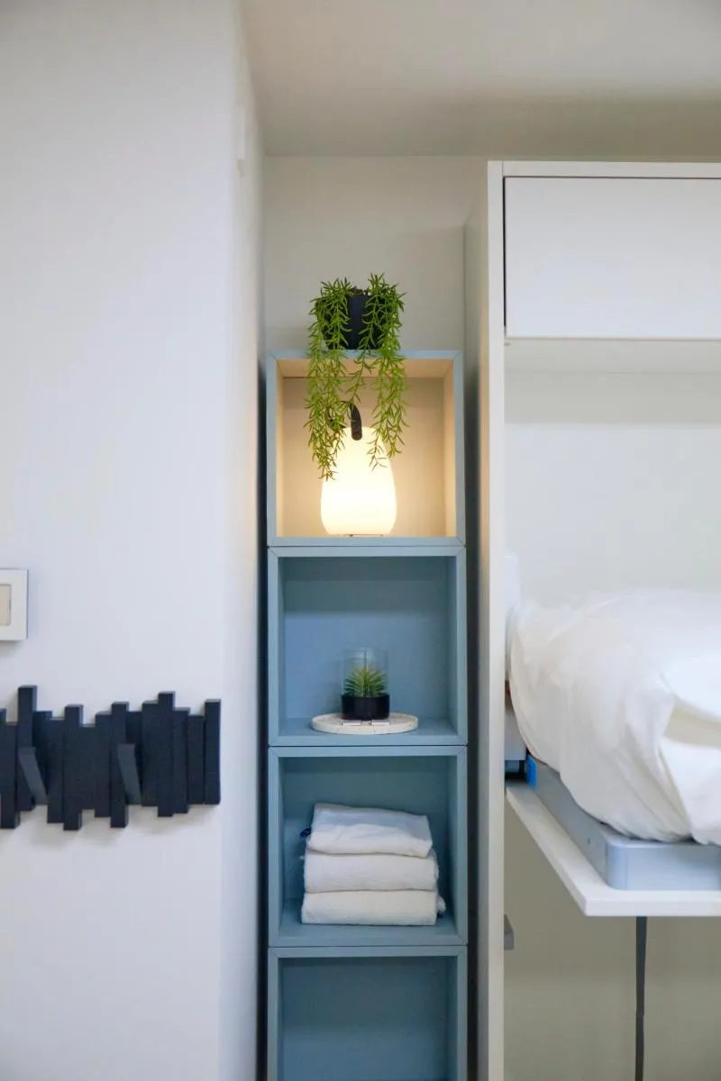 Image 3 of De Coaster & Aquarium Ponton