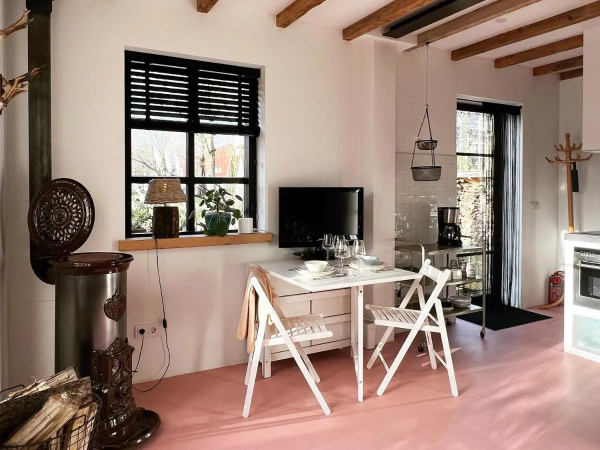 Image 2 of Guesthouse Rotterdam, tinyhouse nearby Kralingen