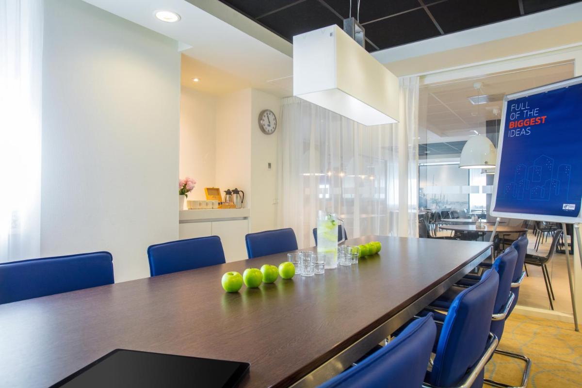 Image 6 of Holiday Inn Express Rotterdam – Central Station by IHG