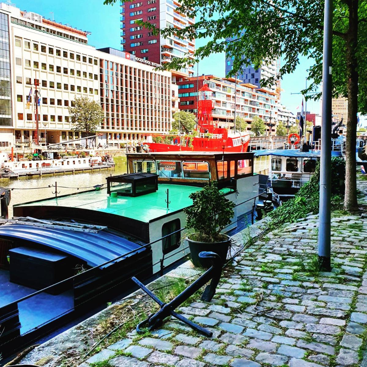 Image 4 of Houseboat holiday apartments Rotterdam