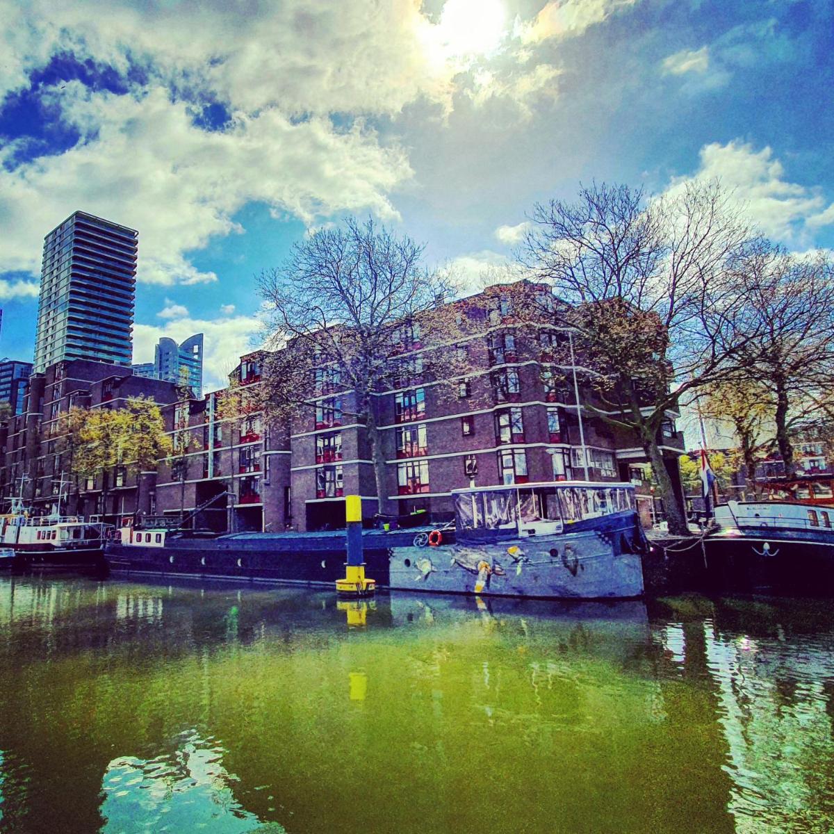Image 3 of Houseboat holiday apartments Rotterdam