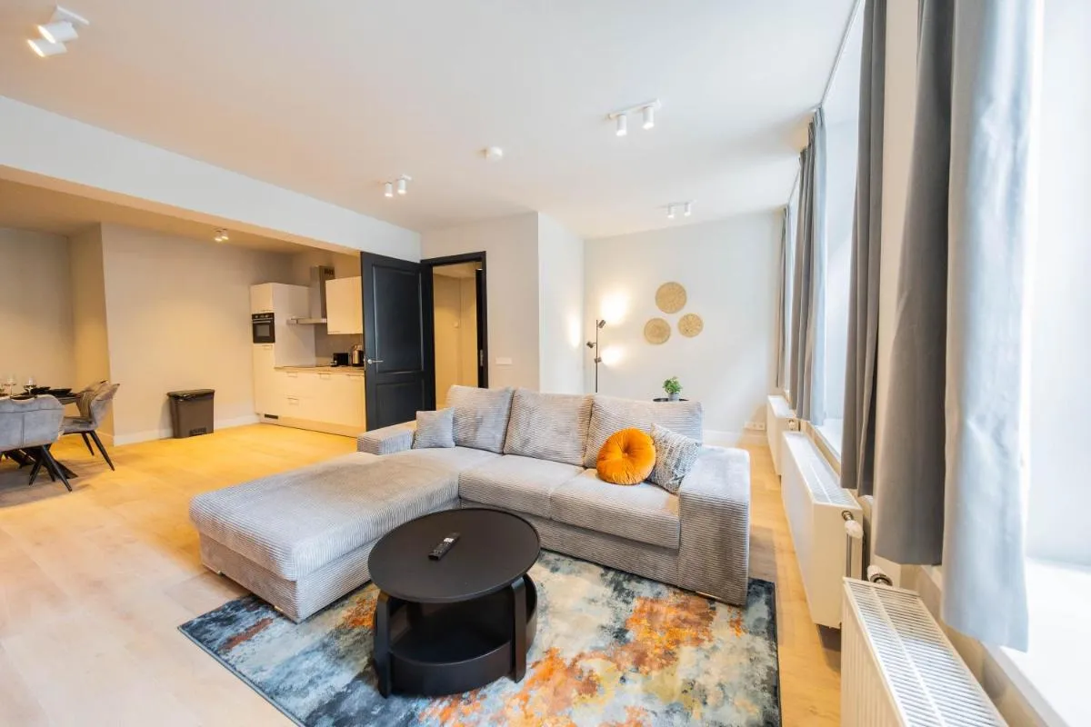 Image 4 of Jufferstraat 10