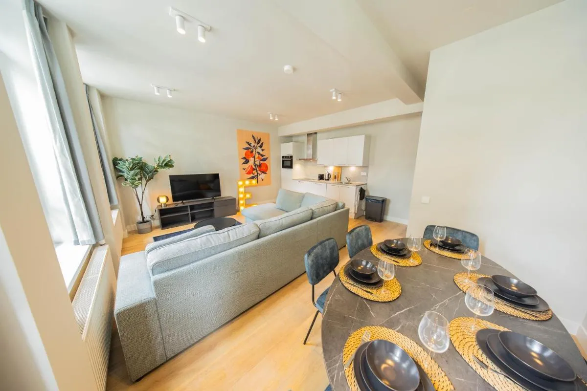 Image 2 of Jufferstraat 10