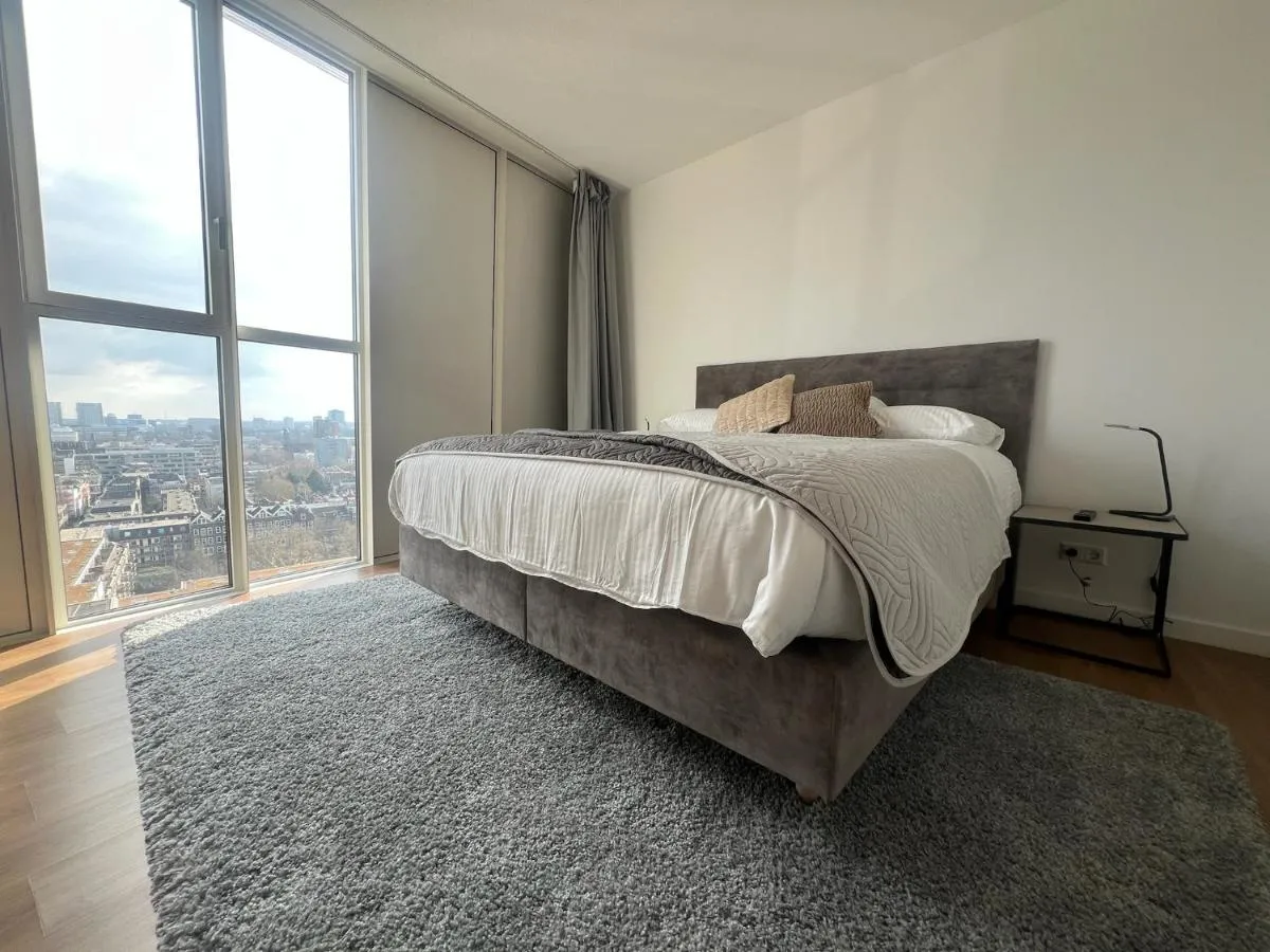 Image 2 of Luxury apartment in the city center