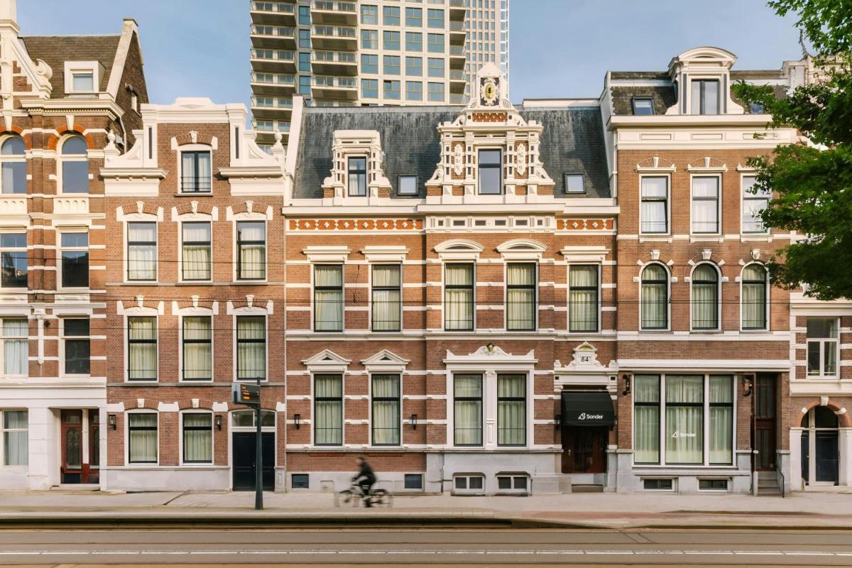 Image 1 of Rose, Sonder Hotel by Marriott Bonvoy