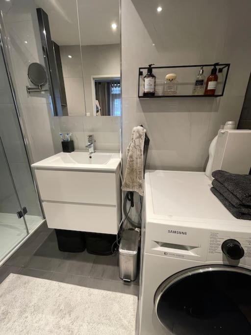 Image 6 of Stylish apartment @ city centre