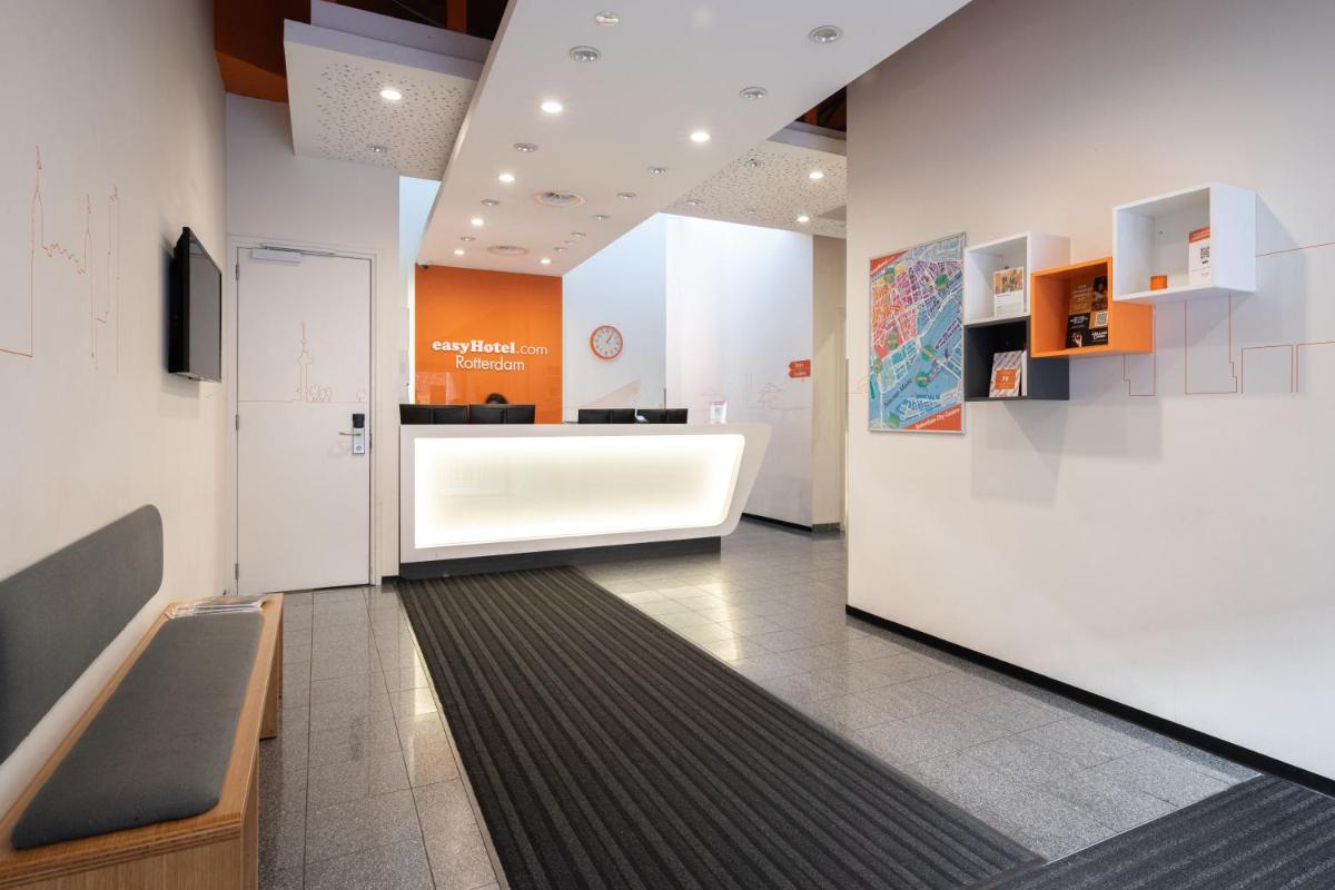 Image 4 of easyHotel Rotterdam City Centre